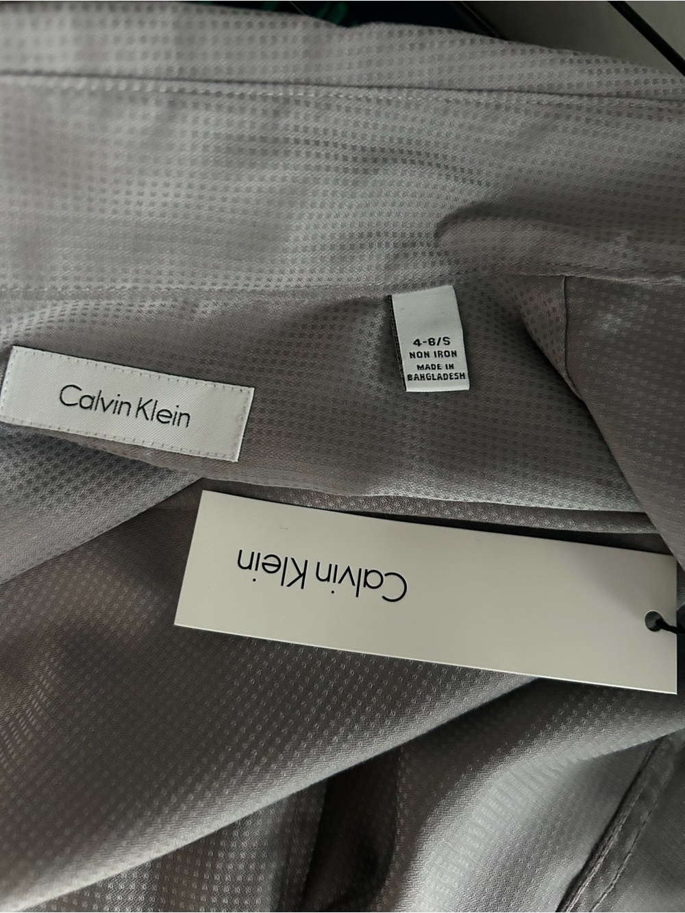 NWT Calvin Klein Women’s Light Gray Long-Sleeve Button-Up Shirt Sz S No Iron - Picture 6 of 6